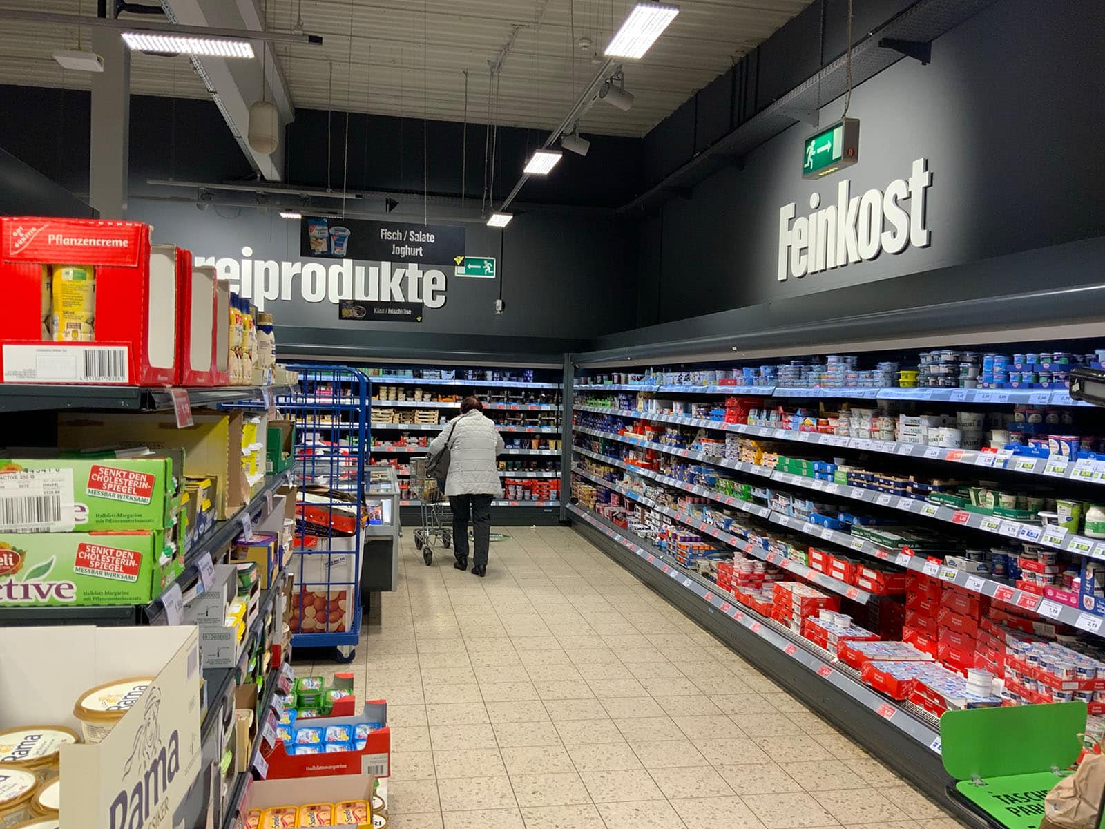 Cartech Bombach IT referenz Supermarkt videosicherheitssysteme